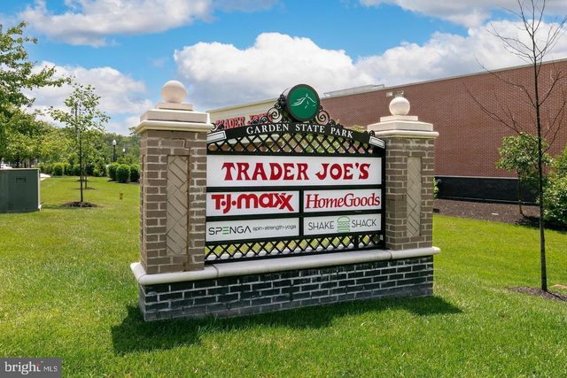 226 BREEDERS CUP DR, Cherry Hill, NJ 08002