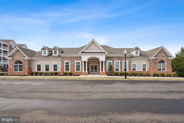 226 BREEDERS CUP DR, Cherry Hill, NJ 08002