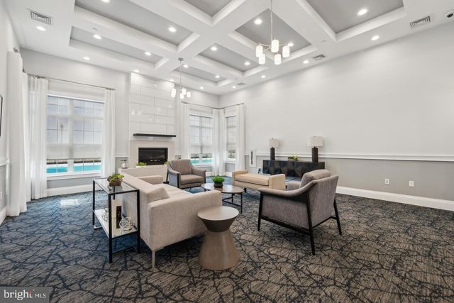 226 BREEDERS CUP DR, Cherry Hill, NJ 08002