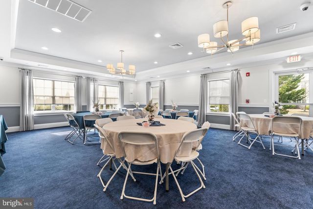 226 BREEDERS CUP DR, Cherry Hill, NJ 08002