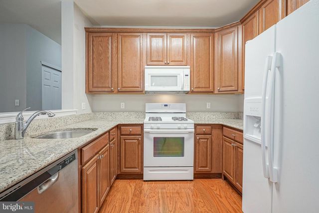 226 BREEDERS CUP DR, Cherry Hill, NJ 08002