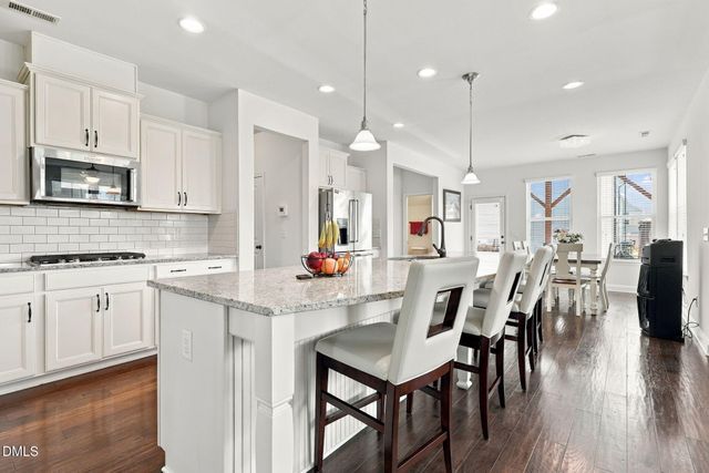 906 Avalon Drive, Mebane, NC 27302
