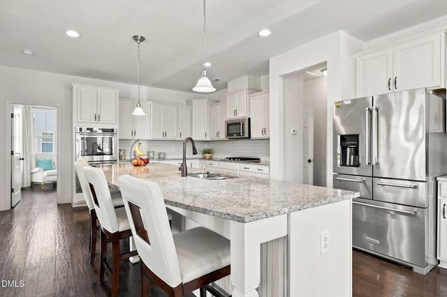 906 Avalon Drive, Mebane, NC 27302