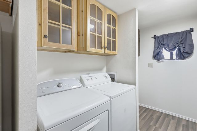 730 Vista Del Camino Street SW, Albuquerque, NM 87105