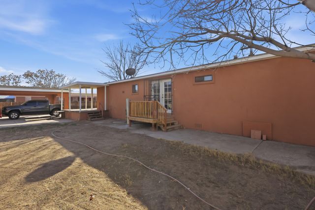 730 Vista Del Camino Street SW, Albuquerque, NM 87105