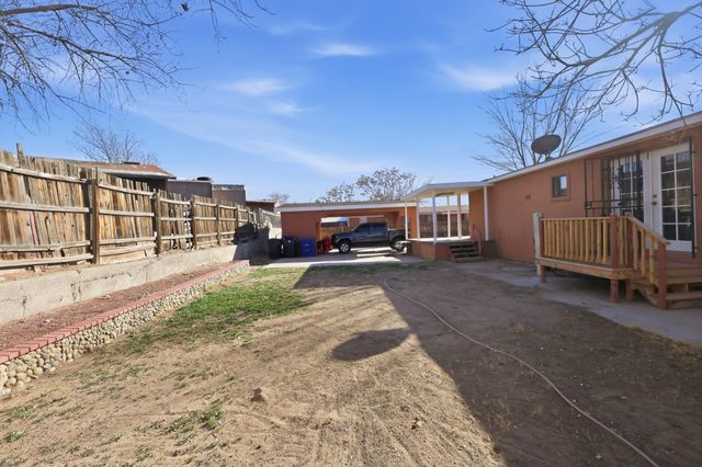 730 Vista Del Camino Street SW, Albuquerque, NM 87105