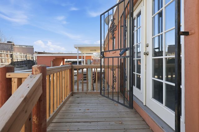 730 Vista Del Camino Street SW, Albuquerque, NM 87105