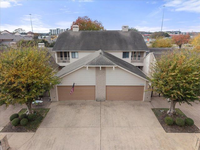 10900 Crown Colony DR B, Austin, TX 78747