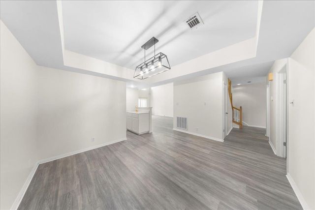 10900 Crown Colony DR B, Austin, TX 78747