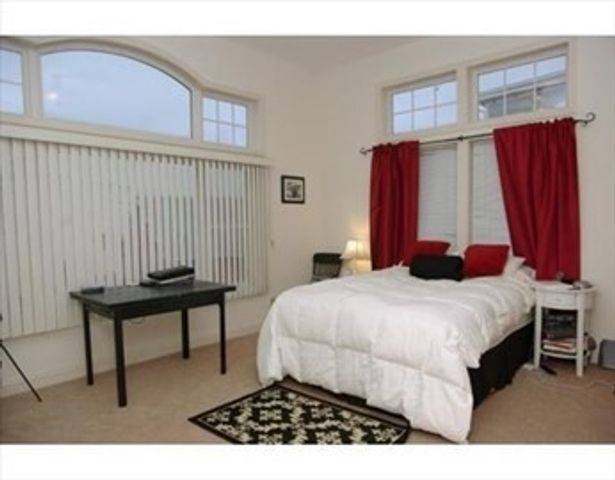 111 W 8th St K, Boston, MA 02127