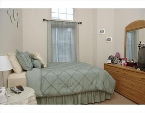 111 W 8th St K, Boston, MA 02127