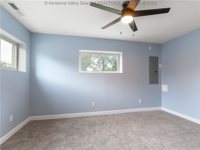 914 Park Drive, Dunbar, WV 25064