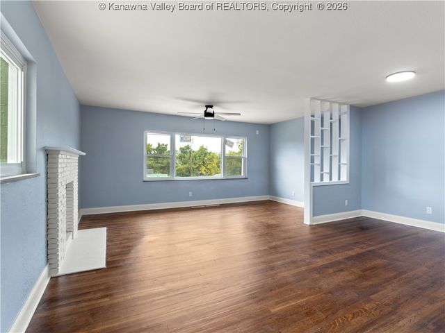 914 Park Drive, Dunbar, WV 25064