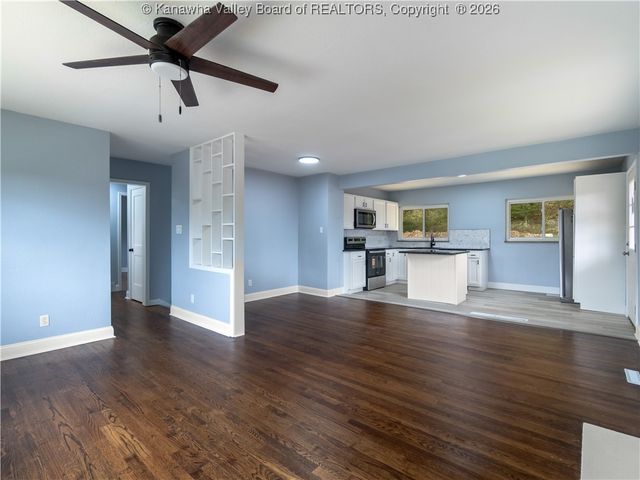 914 Park Drive, Dunbar, WV 25064