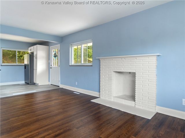 914 Park Drive, Dunbar, WV 25064