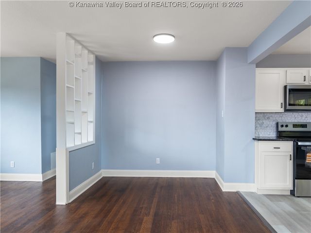 914 Park Drive, Dunbar, WV 25064