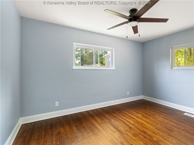 914 Park Drive, Dunbar, WV 25064