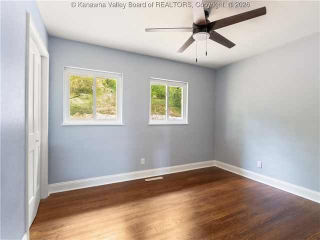 914 Park Drive, Dunbar, WV 25064