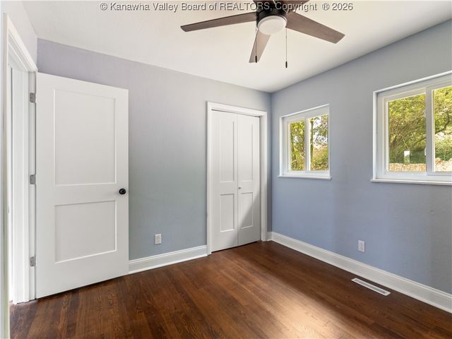 914 Park Drive, Dunbar, WV 25064