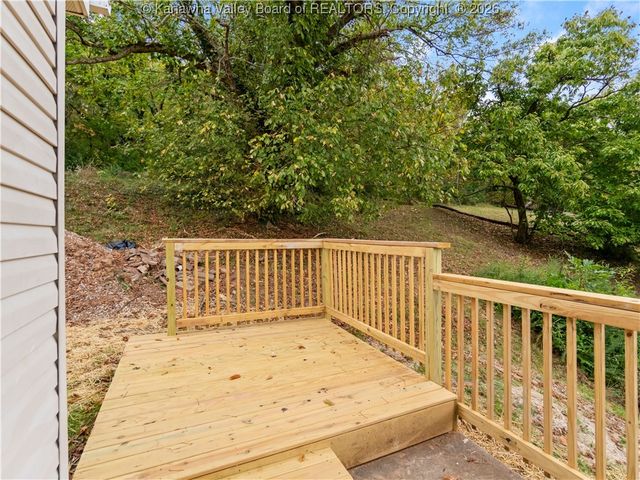 914 Park Drive, Dunbar, WV 25064