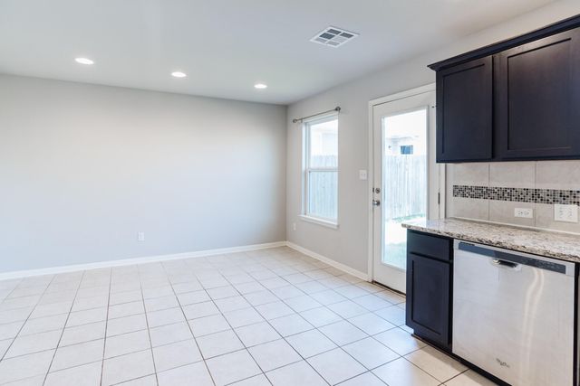 114 Gambel Oak WAY, San Marcos, TX 78666