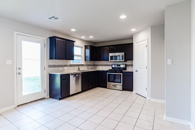 114 Gambel Oak WAY, San Marcos, TX 78666