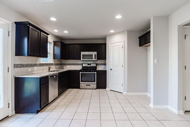 114 Gambel Oak WAY, San Marcos, TX 78666