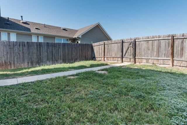 114 Gambel Oak WAY, San Marcos, TX 78666