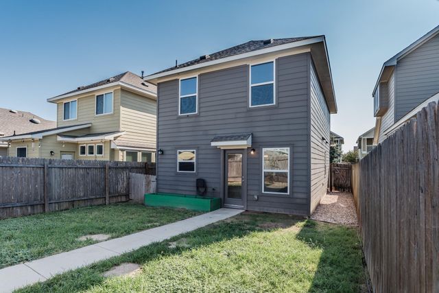 114 Gambel Oak WAY, San Marcos, TX 78666