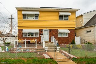 34 Henry St, Woodbridge Twp., NJ 07064