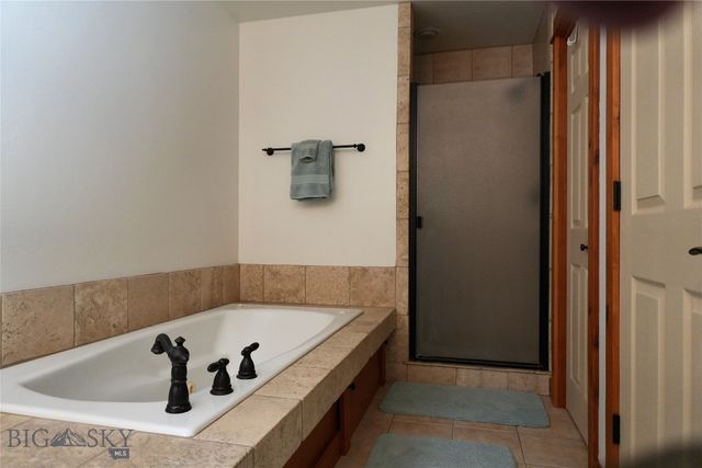 4563 Ethan 3B, Bozeman, MT 59718