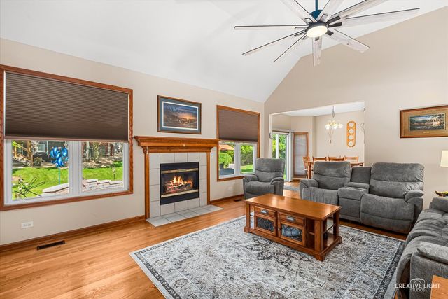 1324 Hickory Ridge Drive, Montgomery, IL 60538
