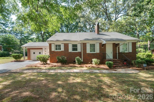 419 1st Avenue N, Conover, NC 28613