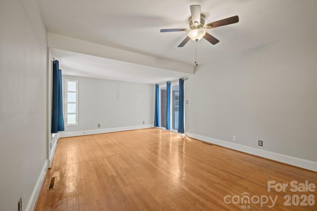 419 1st Avenue N, Conover, NC 28613
