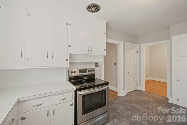 419 1st Avenue N, Conover, NC 28613