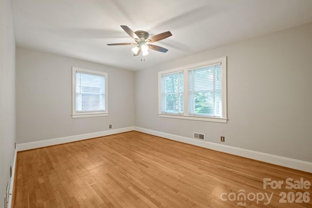 419 1st Avenue N, Conover, NC 28613
