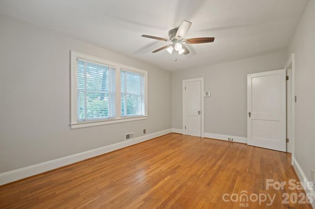 419 1st Avenue N, Conover, NC 28613