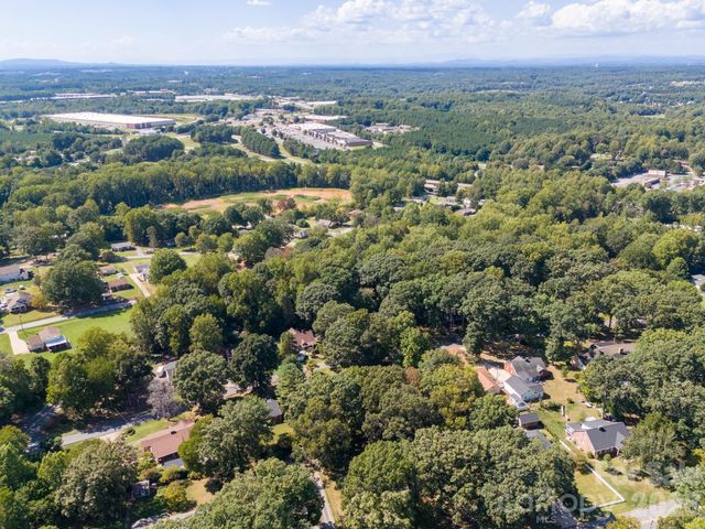 419 1st Avenue N, Conover, NC 28613