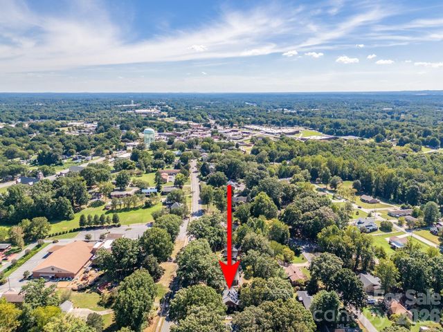 419 1st Avenue N, Conover, NC 28613
