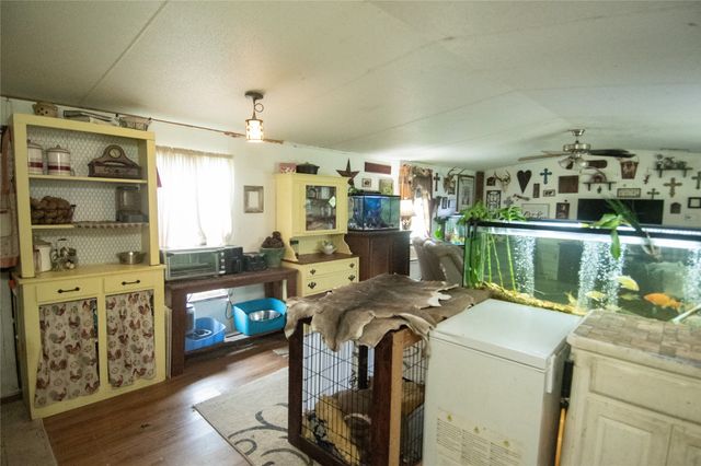 5997 County Road 3214, Lone Oak, TX 75453