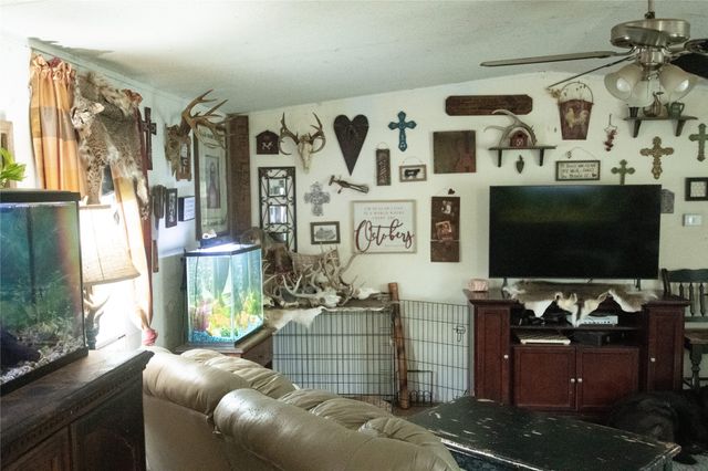 5997 County Road 3214, Lone Oak, TX 75453