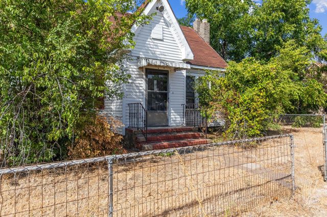 103 E Avenue H, Buckholts, TX 76518