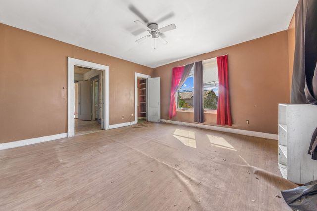 103 E Avenue H, Buckholts, TX 76518