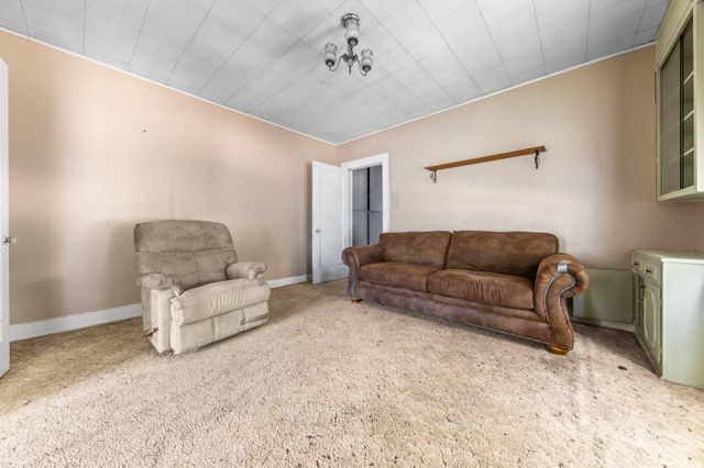 103 E Avenue H, Buckholts, TX 76518
