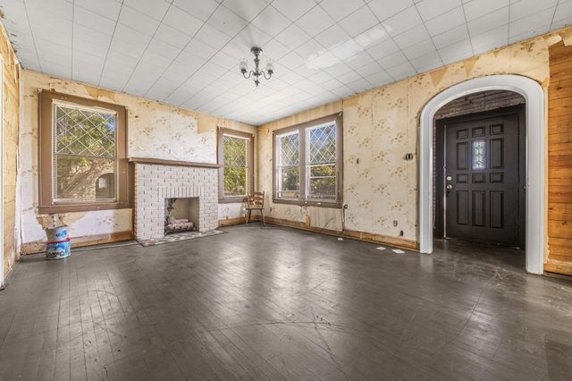 103 E Avenue H, Buckholts, TX 76518