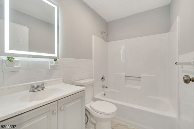 71 16Th Ave 104, Newark City, NJ 07103