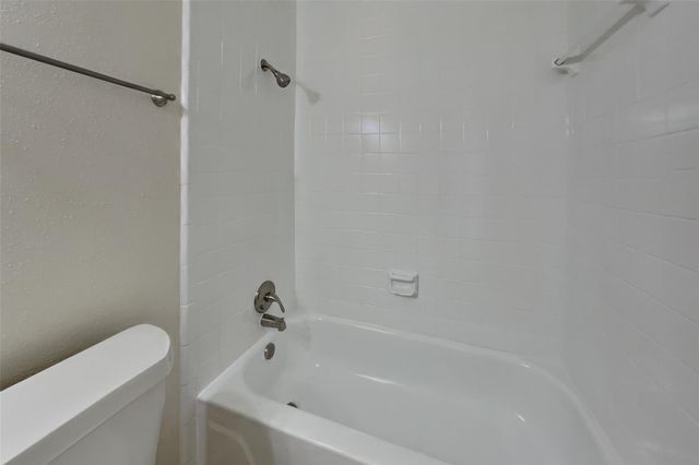 2631 Sherwood Hollow Lane, Houston, TX 77339