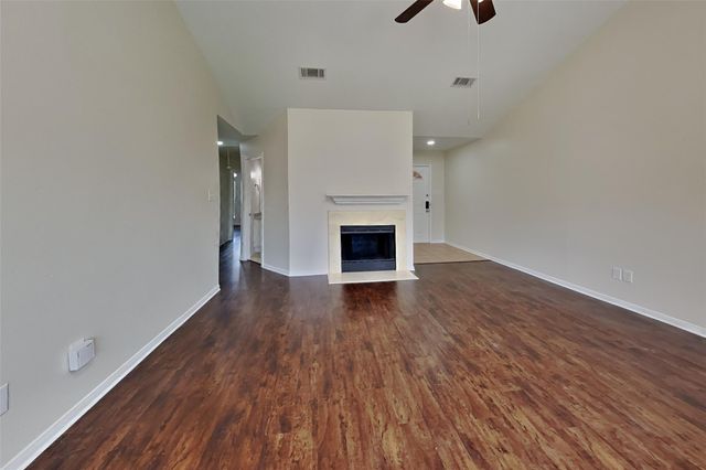 2631 Sherwood Hollow Lane, Houston, TX 77339