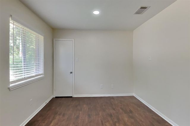 2631 Sherwood Hollow Lane, Houston, TX 77339