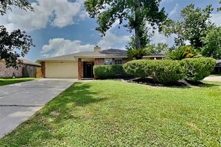 2631 Sherwood Hollow Lane, Houston, TX 77339